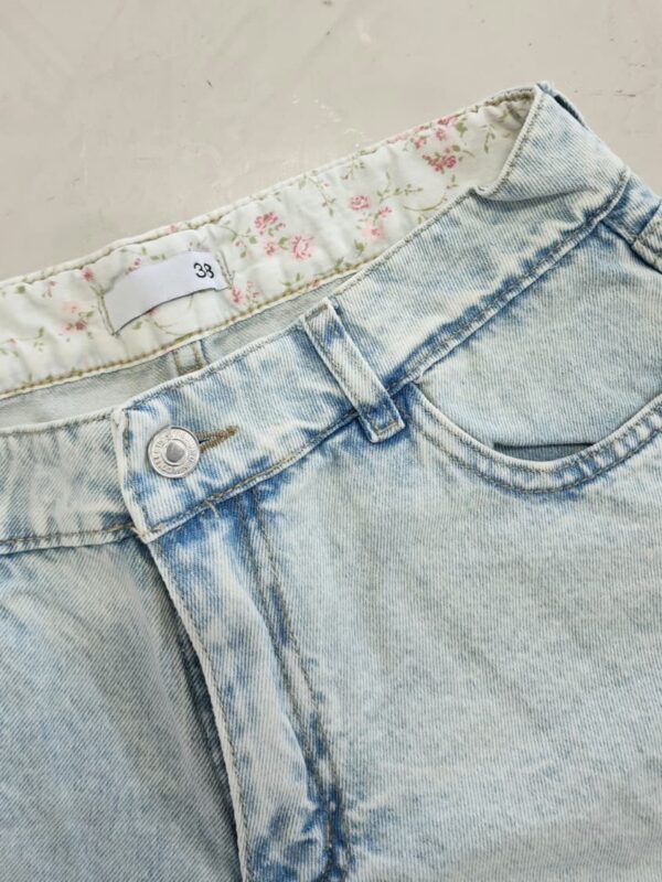 Art. 3704 Short Flor tiro bajo - Imagen 4
